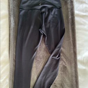 Zyia 7/8 leggings.
